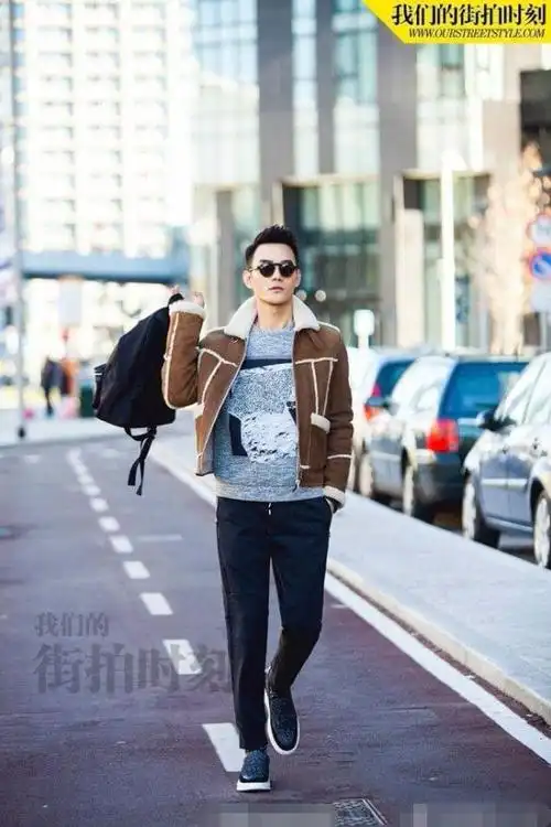 赵医生是曲筱绡王凯脱去白大褂演绎出野性帅气的一面