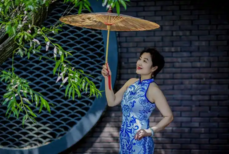 云飏阁旗袍俏佳人