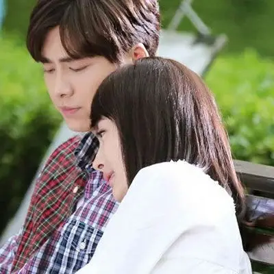 李易峰发声明否认吸毒 与杨幂花样激吻"史上最心动"