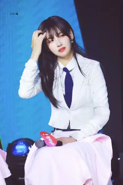 超话#赵粤黑长直#山野万里你是我藏在微风中的欢喜@创造营2020-赵粤