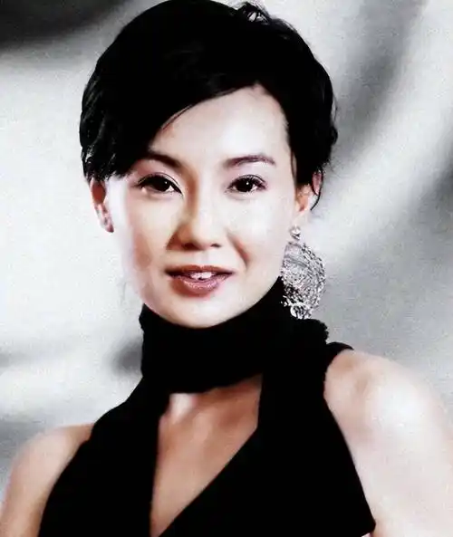 张曼玉:息影10年后复出做歌手,独居贫区,她为何活得如此潇洒?