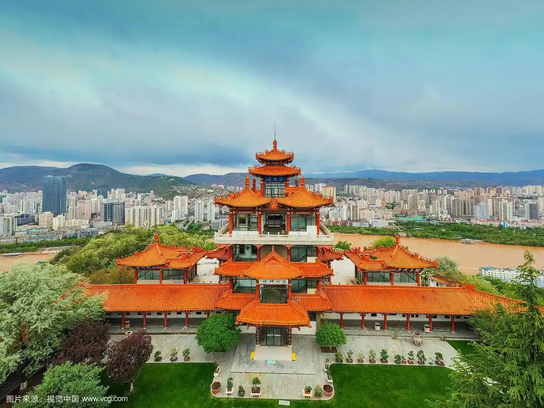 黄河第一阁 甘肃省兰州市城关区白塔山公园