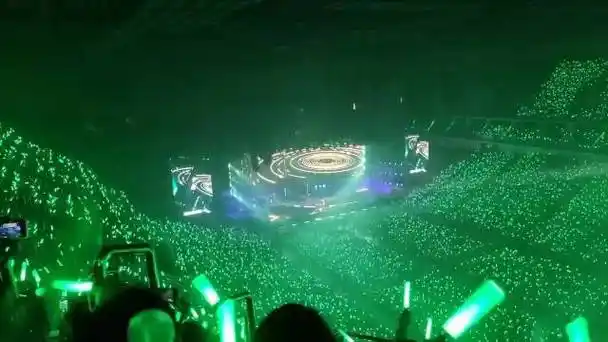 这整片绿海好漂亮啊 口号应援图你可以偷走,但你偷不走王源的人气