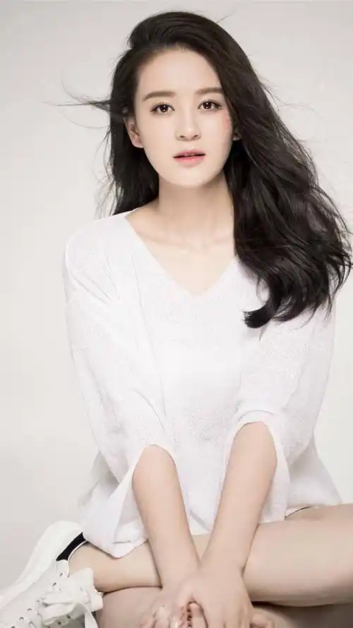 曾一萱,演员,大陆明星,美女明星,手机壁纸曾一萱元气少女风写真