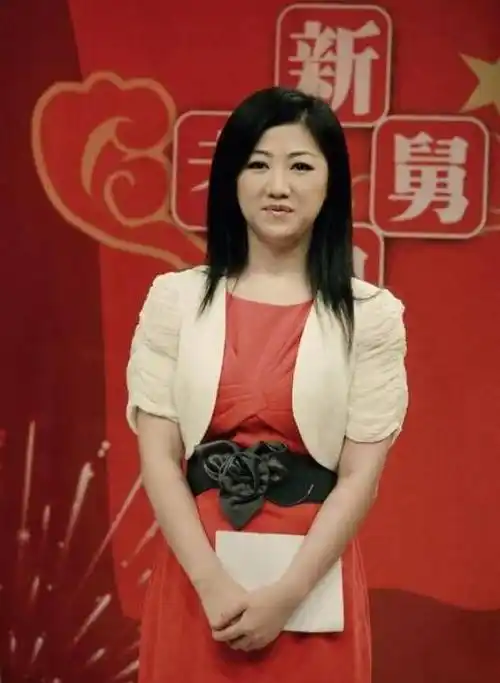 知名主持人杨蕾,从小性格要强,逐渐打响名气_王微_时候_世界