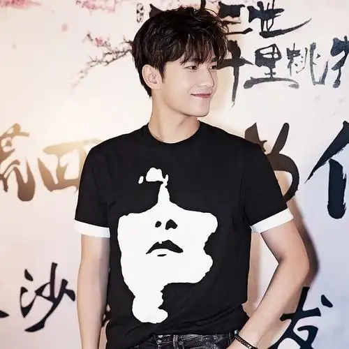 杨洋身着neil barrett 2017秋冬系列 亮相《三生三世十里桃花》长沙