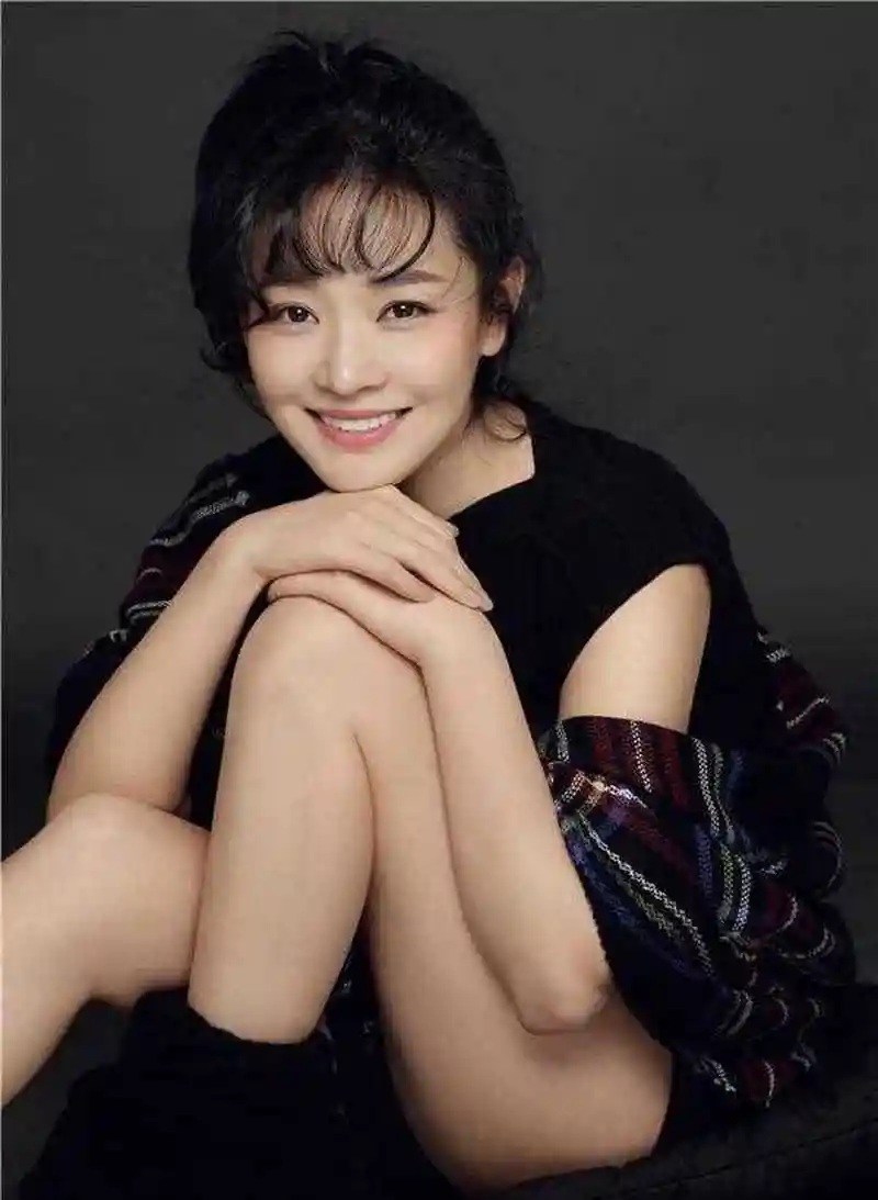 才女王维维,身材和容貌都很好,出道多年以来一直没绯闻,这可能是她不