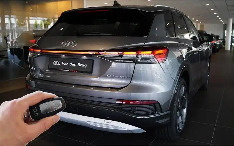 2022款奥迪q5l比奔驰大g漂亮,搭2.0t配四驱_哔哩哔哩_bilibili