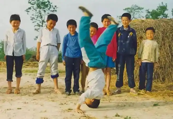 这些老照片,献给我们回不去的童年!(转载)