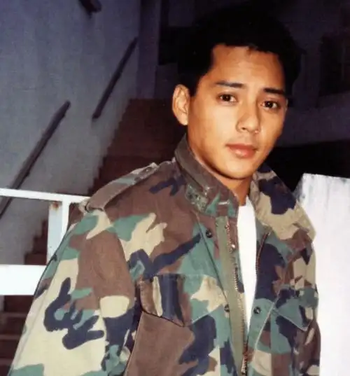 对于现在的年轻人来说,莫少聪这个名字或许会感觉有点陌生.