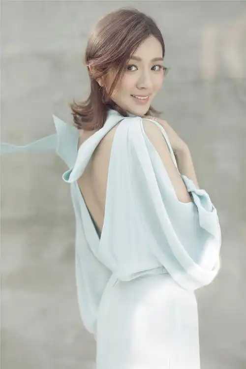 王晓晨百变风格时尚写真高清图片34