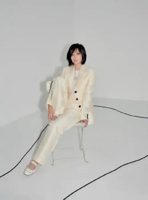 > 孙燕姿简约优雅大片写真图片(9/9)