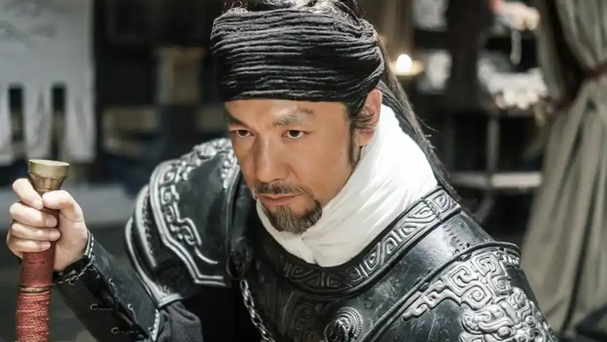 比如当年的《大秦帝国之崛起》,这部剧里面的白起,原本是打算让王学兵