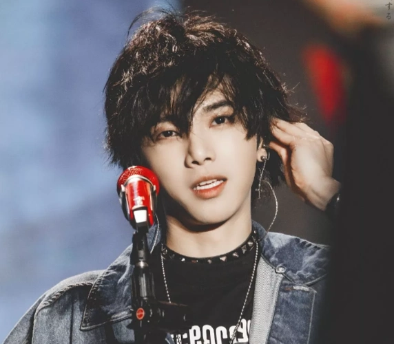 2022华晨宇青岛演唱会时间地点票价在线订票