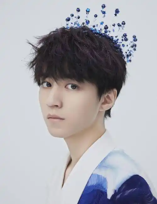 易烊千玺,王俊凯,周冬雨,许魏洲,唯独缺他_电影_王源_大海