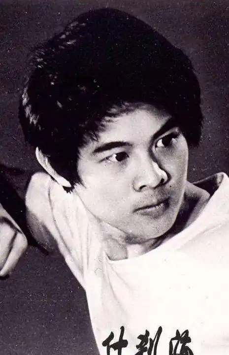 赵长军:洪金宝的好朋友,李连杰的竞争对手,甄子丹的师父_武术_张鑫炎