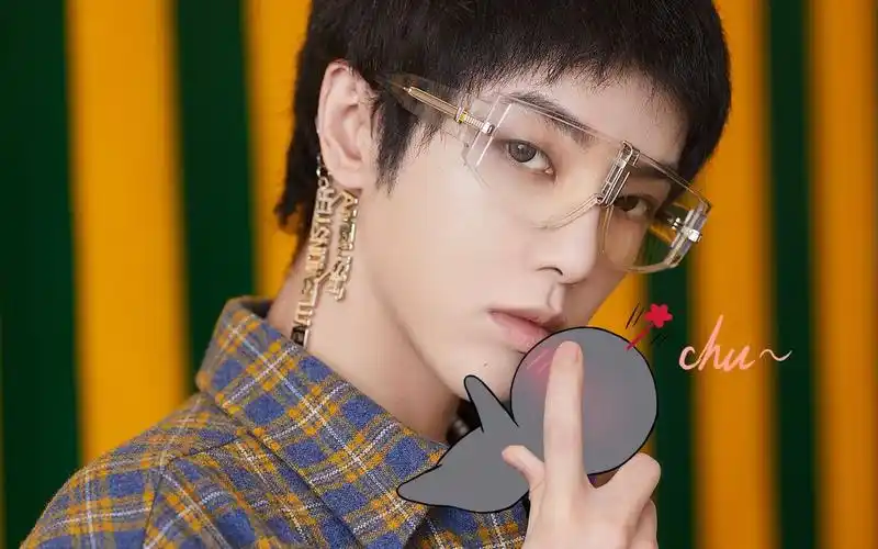 华晨宇与火星的孩子对话泉州六中大合唱与火星的孩子对话