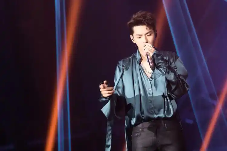 今晚20:20,《我想和你唱》吴亦凡专场来啦