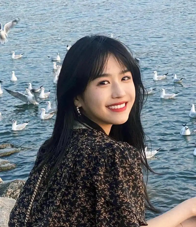 笑起来超好看的女生头像爱笑的女孩子运气不会差