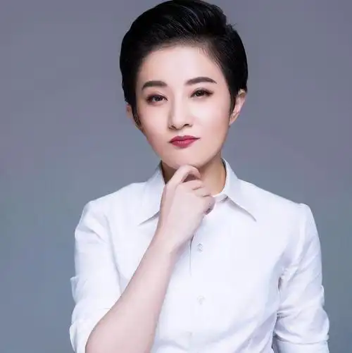 金铭长大后真是变了不少,你觉得最大的改变是什么?