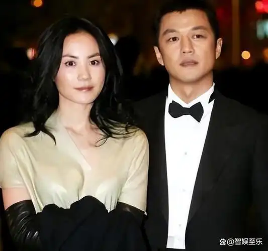 李亚鹏把小女儿当掌上明珠忽略大女儿,但李嫣靠生母王菲自带光环