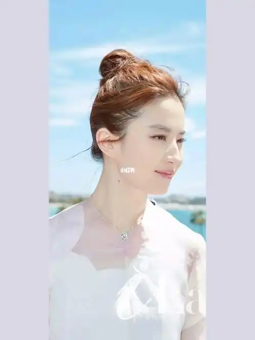 刘亦菲这优秀的颅顶和发际线呀