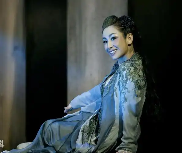 秦海璐和辛柏青11年前的话剧为啥又刷屏了_李白_法海_青蛇