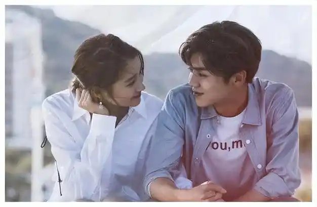 鹿晗连续7年为关晓彤庆生,发文时间都是糖,评论区却无一人祝福 - 网络