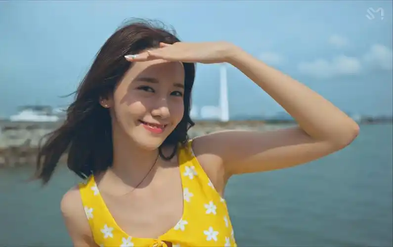 林允儿-《summer night 》mv(4k60帧)