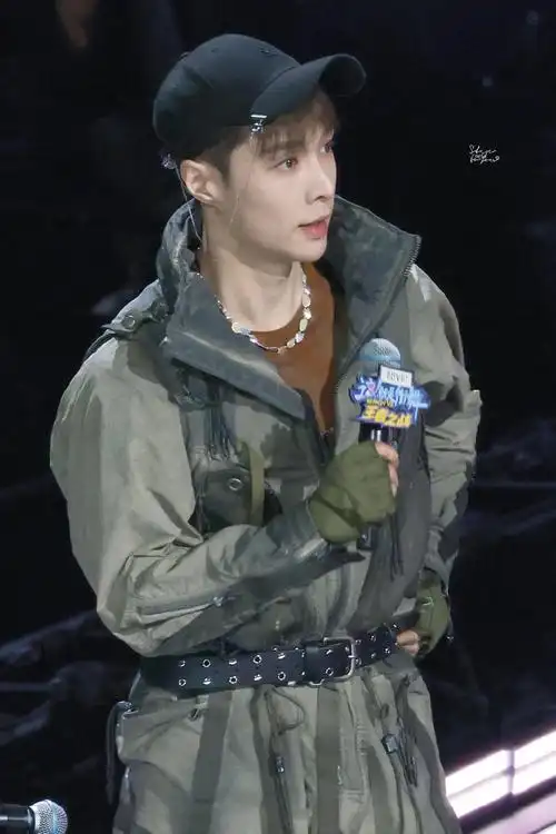 张艺兴[超话]##张艺兴官宣街舞6总决赛