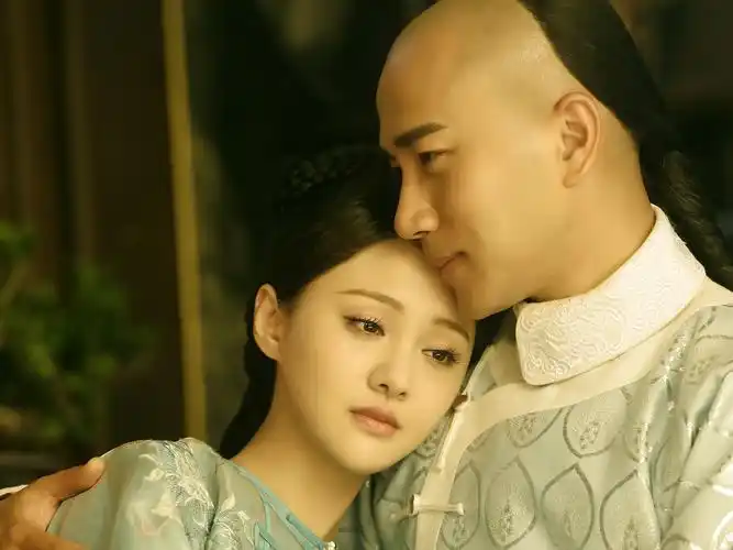 寂寞空庭春欲晚卫琳琅郑爽剧照壁纸寂寞空庭春欲晚郑爽卫琳琅剧照壁纸