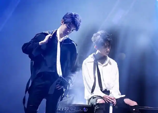 王俊凯王源易烊千玺今天又近了一步