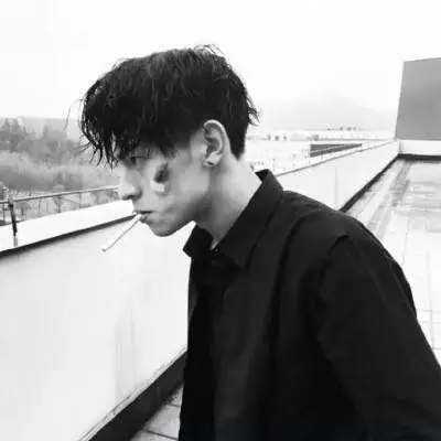 黑白高冷帅气男生图片-头像-语惜网