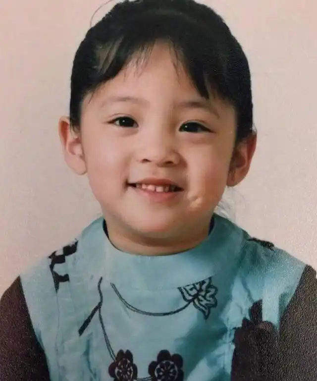 一大波欧阳娜娜童年照来袭小娜比小时候也太可爱了吧