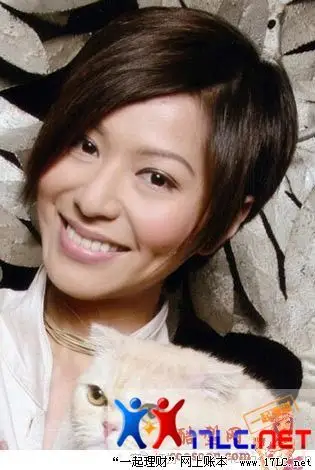 07 滕丽名这款短发可以有效将颧骨遮住哦,想要修饰脸型的mm不妨吃试