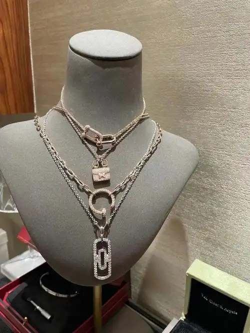 满钻包包项链钉子项链回形针项链推荐