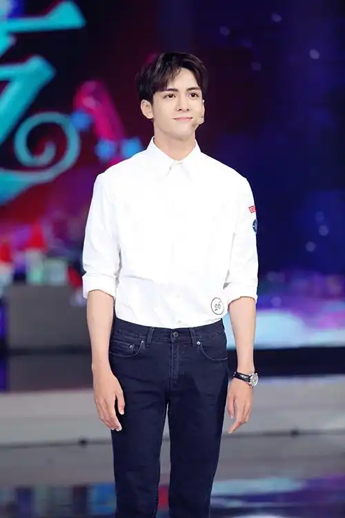 快本曾舜晞20岁宣言梦想中前进做最优秀的自己