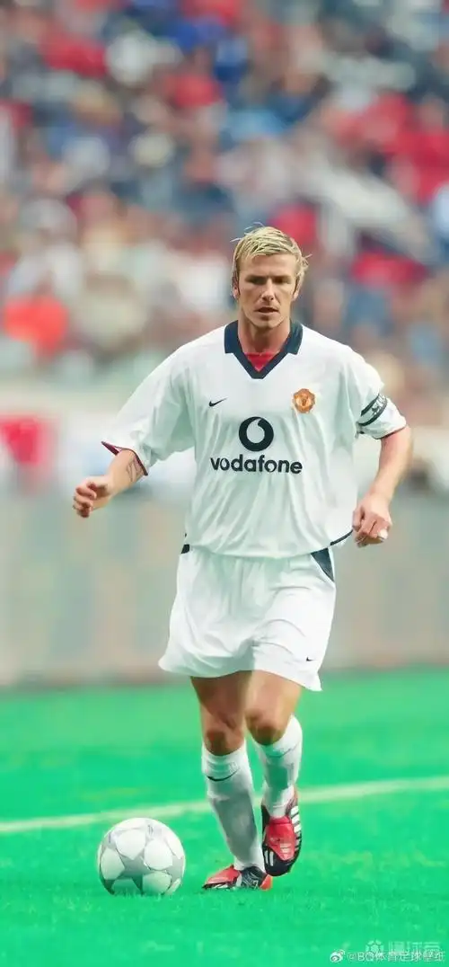 【足坛老照片#11】曼联时期的贝克汉姆|曼联|贝克汉姆|懂球帝