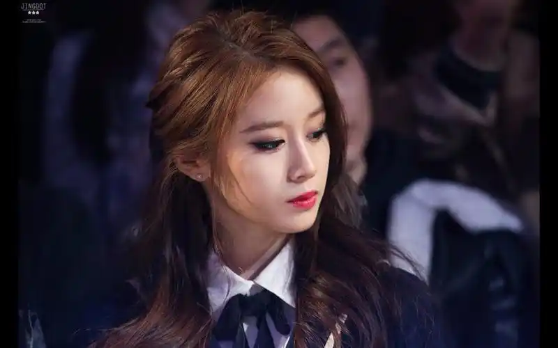 【朴智妍】来感受一下南韩神颜朴智妍