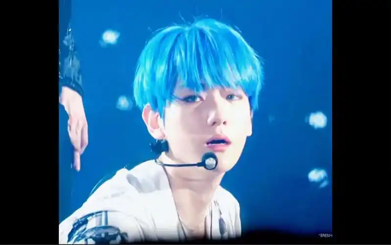 【边伯贤】蓝发小贤 美神降临