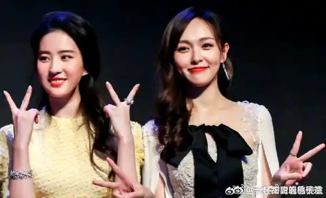 刘亦菲唐嫣互发合照##刘亦菲唐嫣合照加一