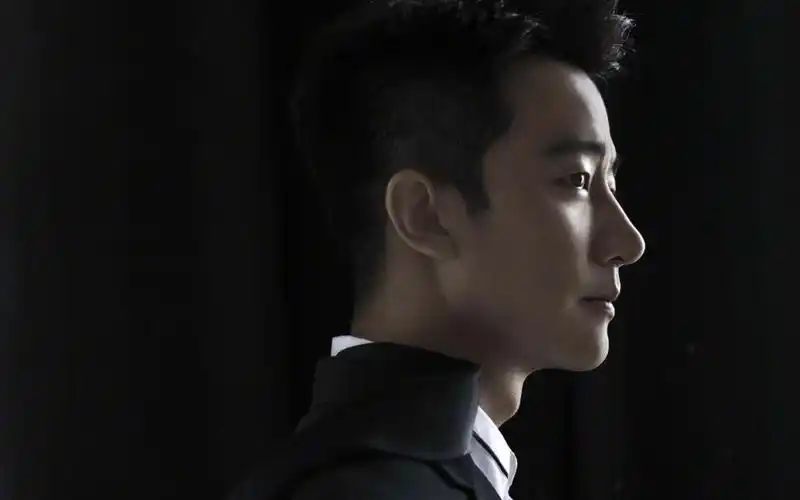 黄轩儒雅帅气写真图片桌面壁纸