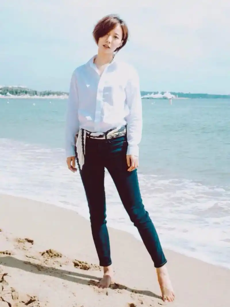 短发女神王珞丹好喜欢牛仔裤.