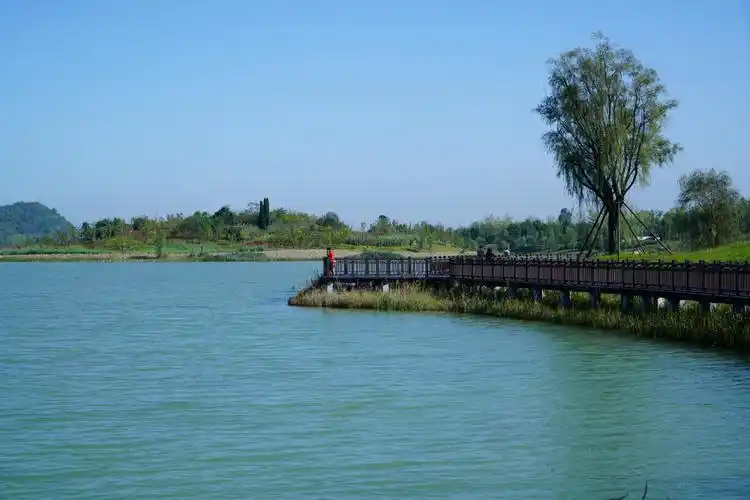 月亮湖贵州贵安新区