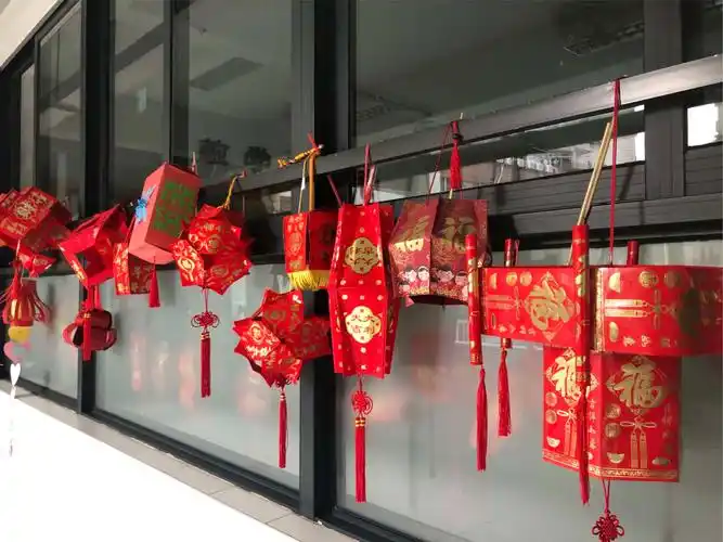 传统节日我们这样过——红包灯笼