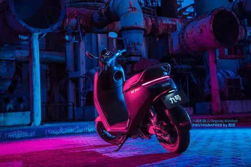 出行新朋友 | 九号机器人新款电动车平面拍摄