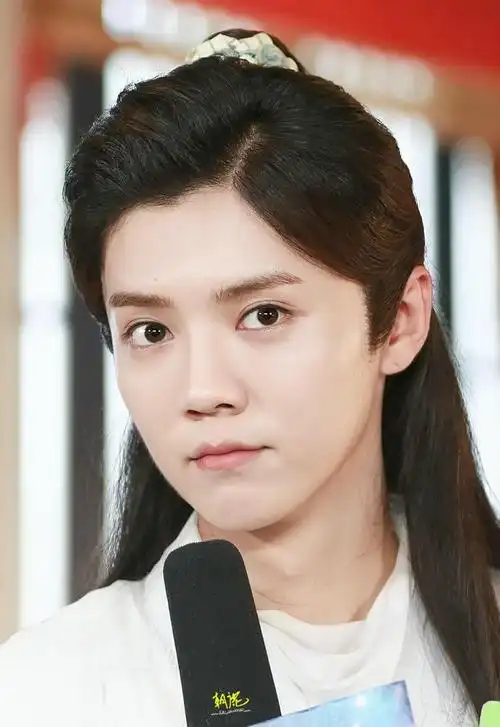 240205鹿鹿光彩照人粉丝爱意洋溢鹿晗美感挑战视觉极限