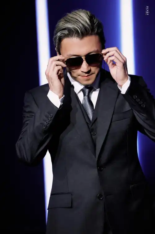 抖音电影奇遇夜##谢霆锋##今日星拍放送##电影海关战线##锋味日记在