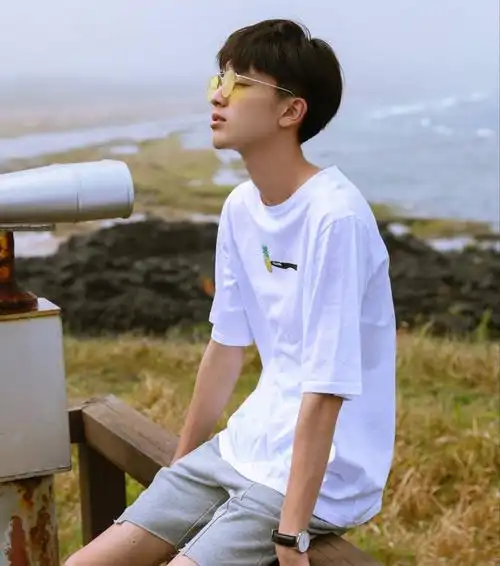 男生阳光帅气的穿搭,才更讨女生喜欢