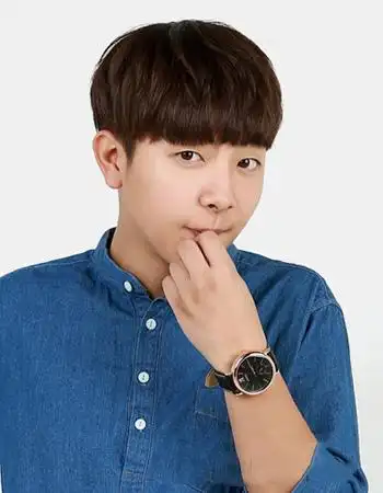 男生齐刘海发型图片 韩版帅哥齐刘海发型